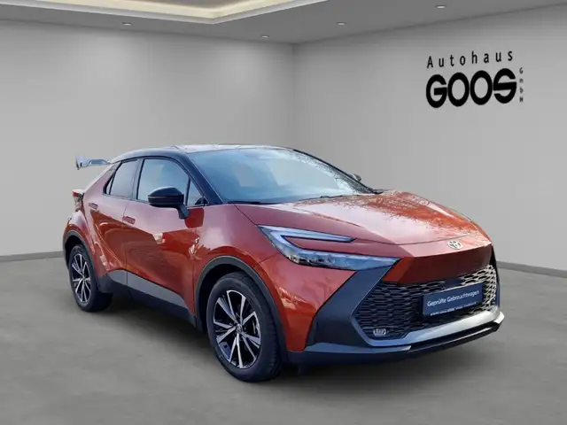 Toyota C-HR view 7