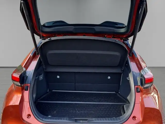 Toyota C-HR view 9