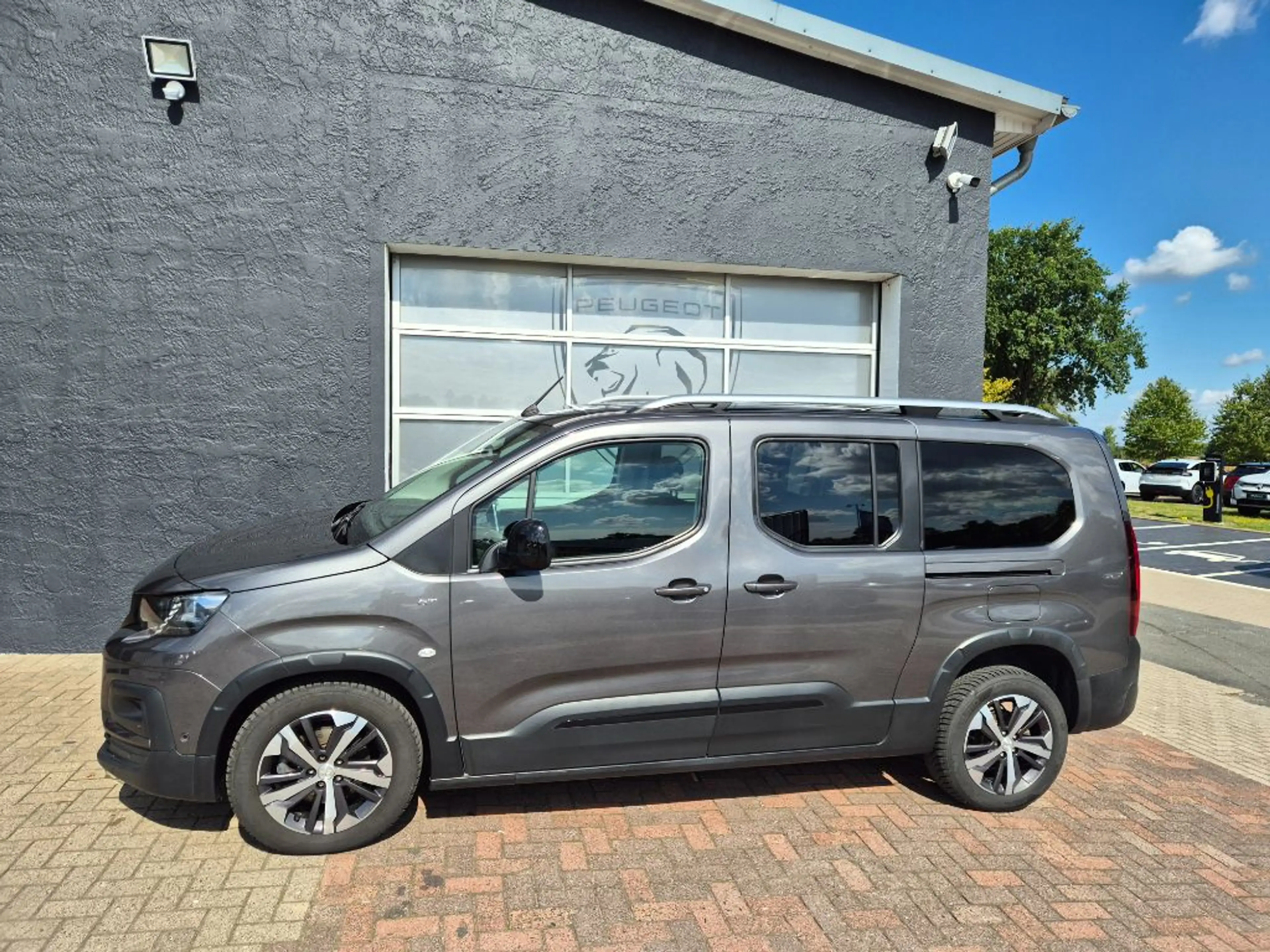 Peugeot Rifter BlueHDI 130 L2 7-Sitzer GT — photo 6
