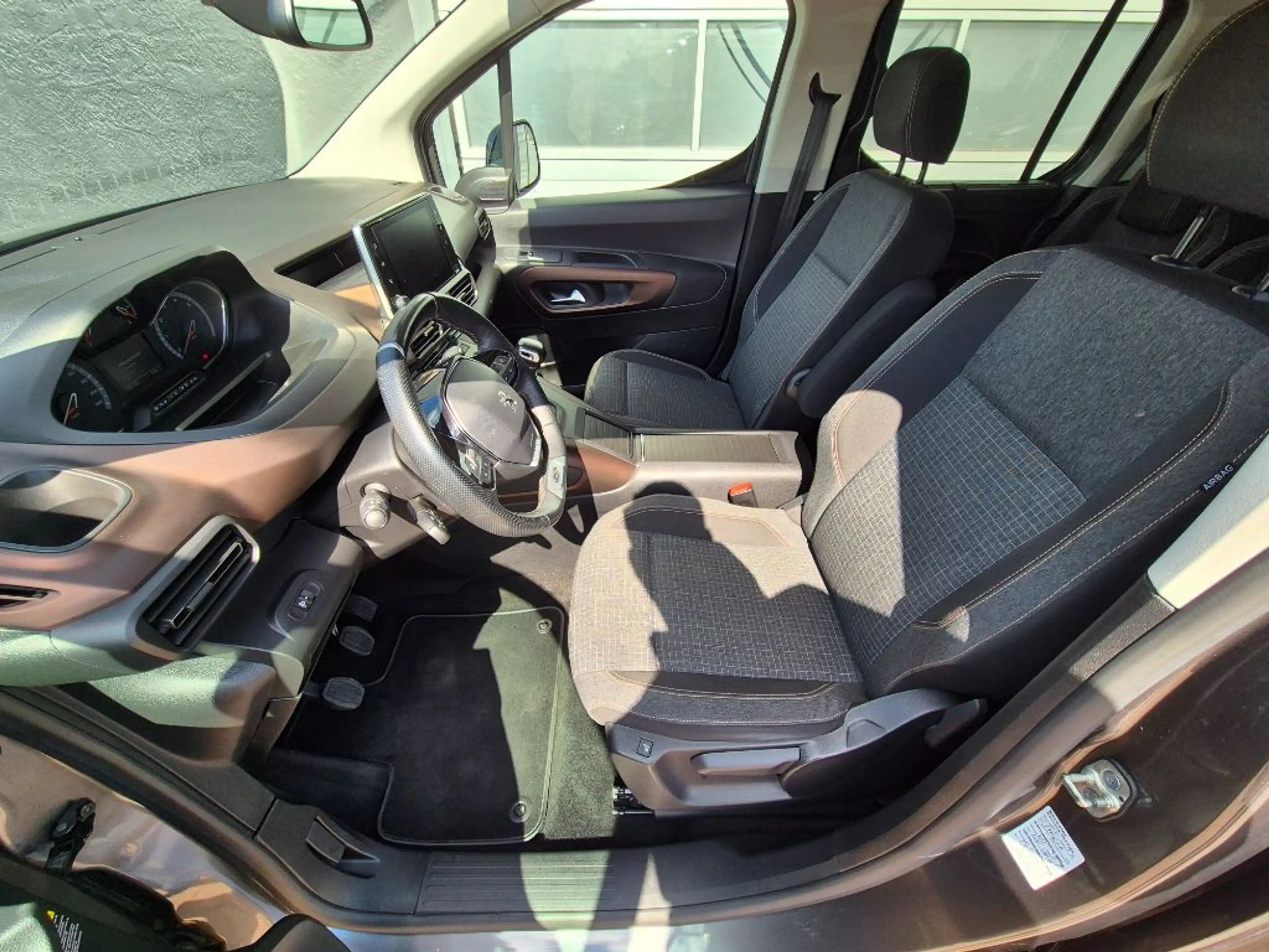 Peugeot Rifter BlueHDI 130 L2 7-Sitzer GT — photo 8