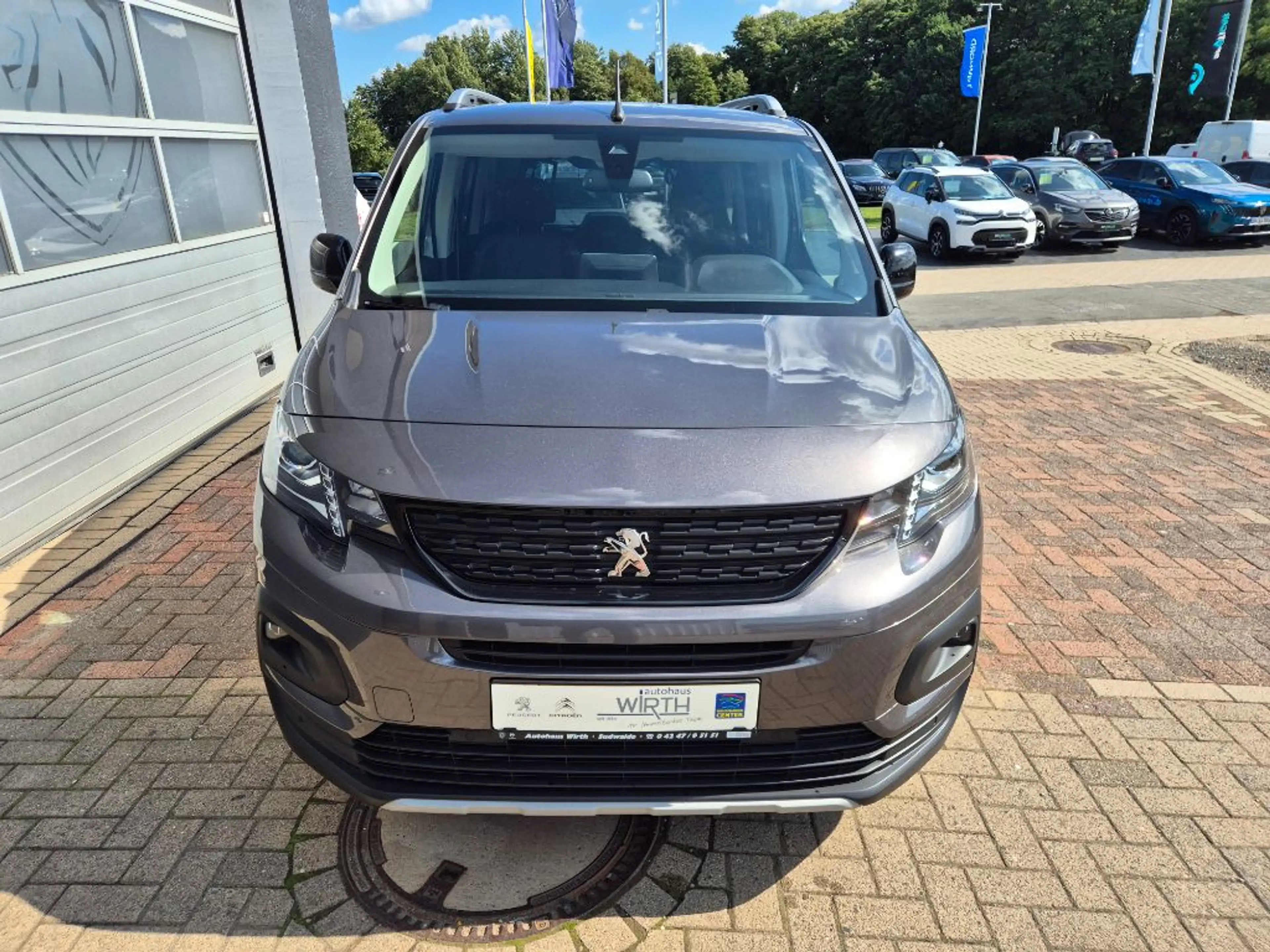 Peugeot Rifter BlueHDI 130 L2 7-Sitzer GT — photo 2