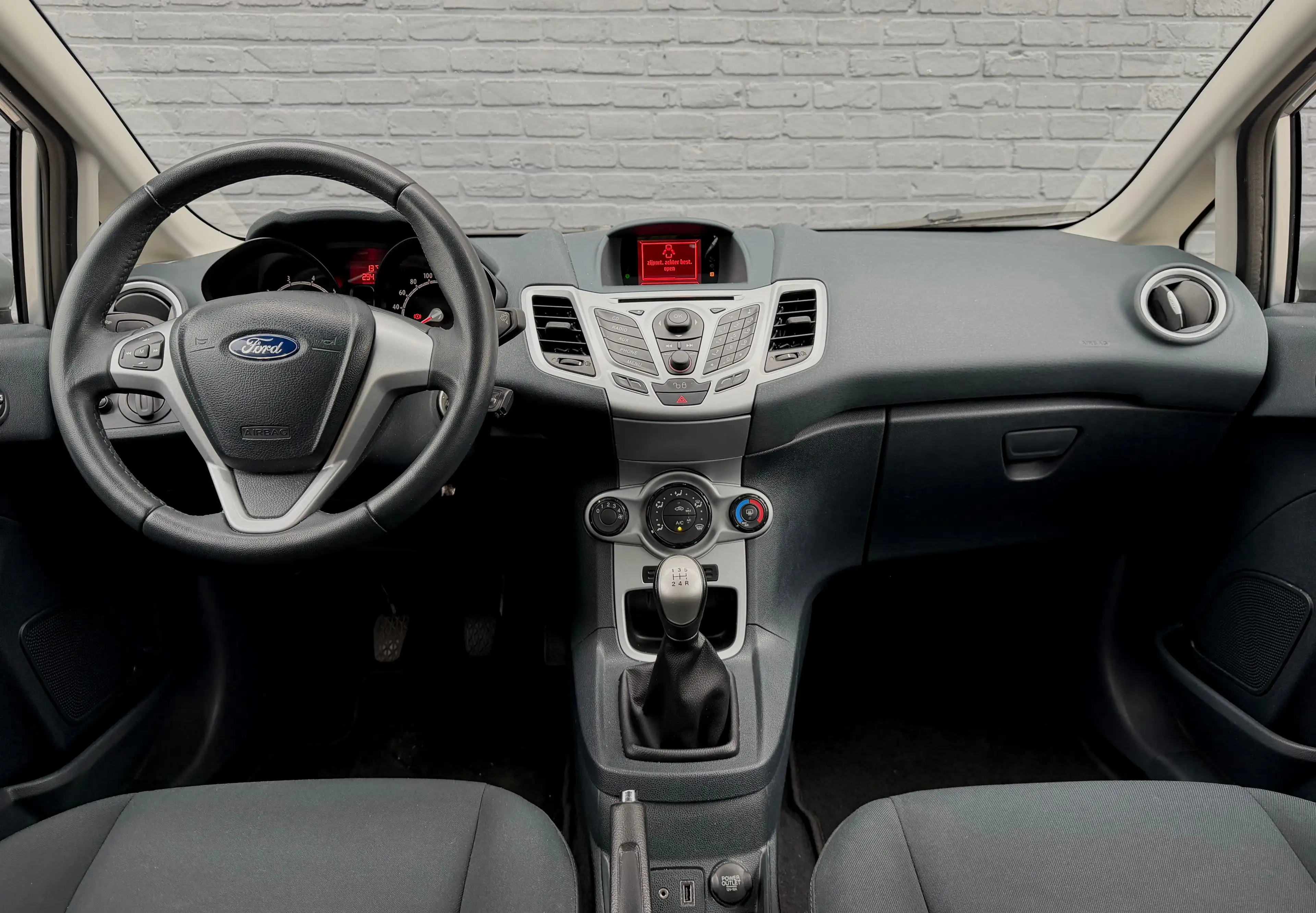 Ford Fiesta 1.25i * 48dKM * PDC * Airco * Garantie — photo 8