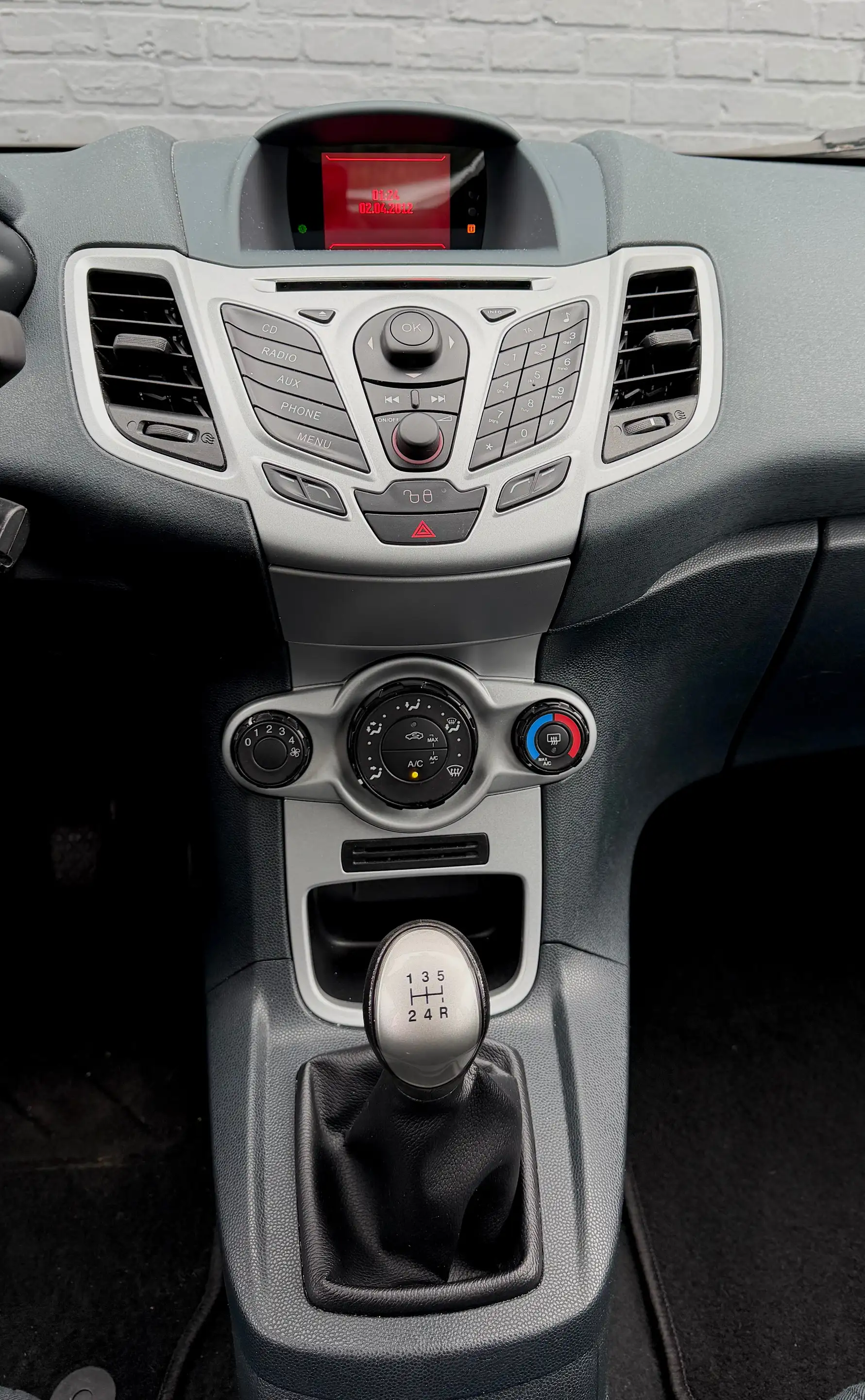 Ford Fiesta 1.25i * 48dKM * PDC * Airco * Garantie — photo 9