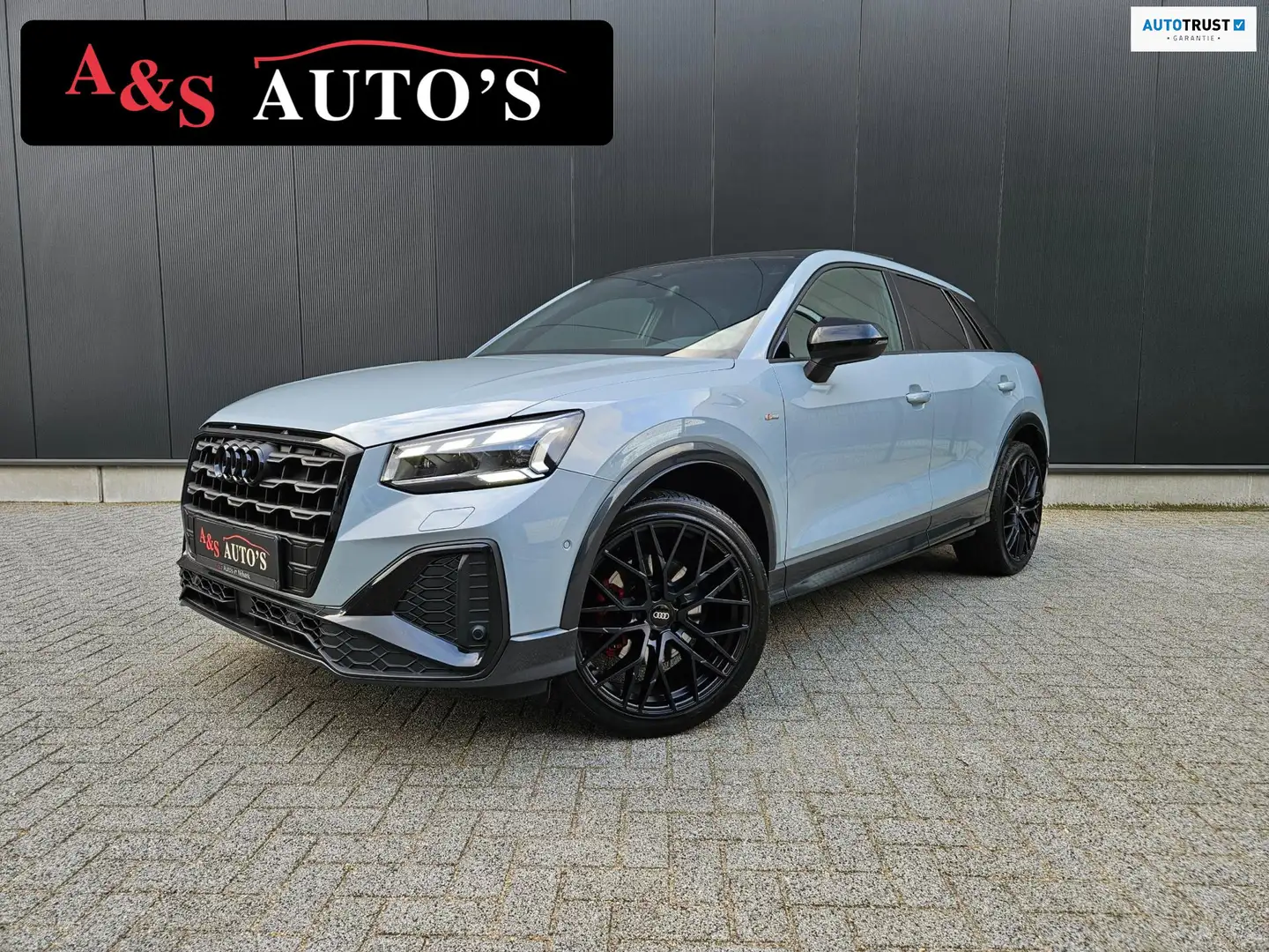 Audi Q2 35 TFSI 150pk 3x S line Panodak Matrix Camera Sfee Grijs - 1