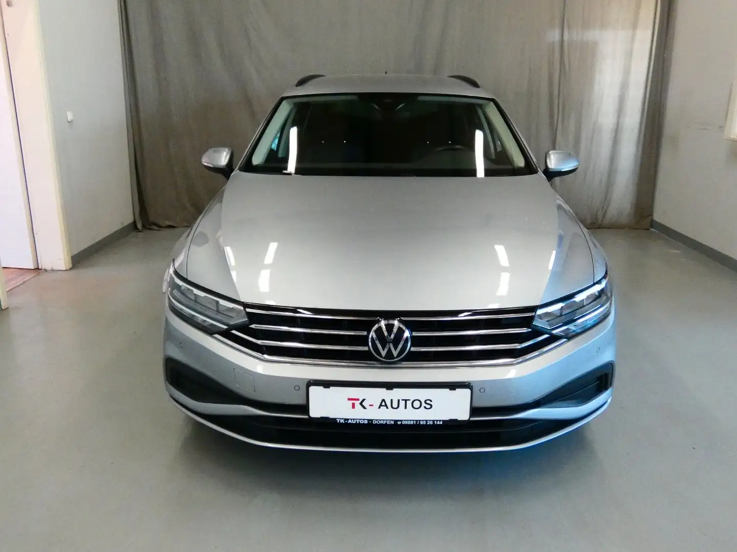 Volkswagen Passat Variant Passat Var. 2.0 TDI Conceptl,1.Hand,Navi,LED,AHK Silber - 2