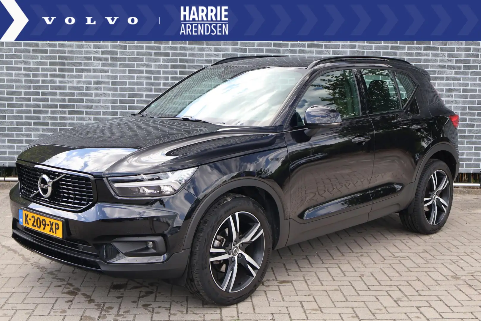 Volvo XC40 T3 Geartronic R-Design | Park Assist & Climate lin Zwart - 1