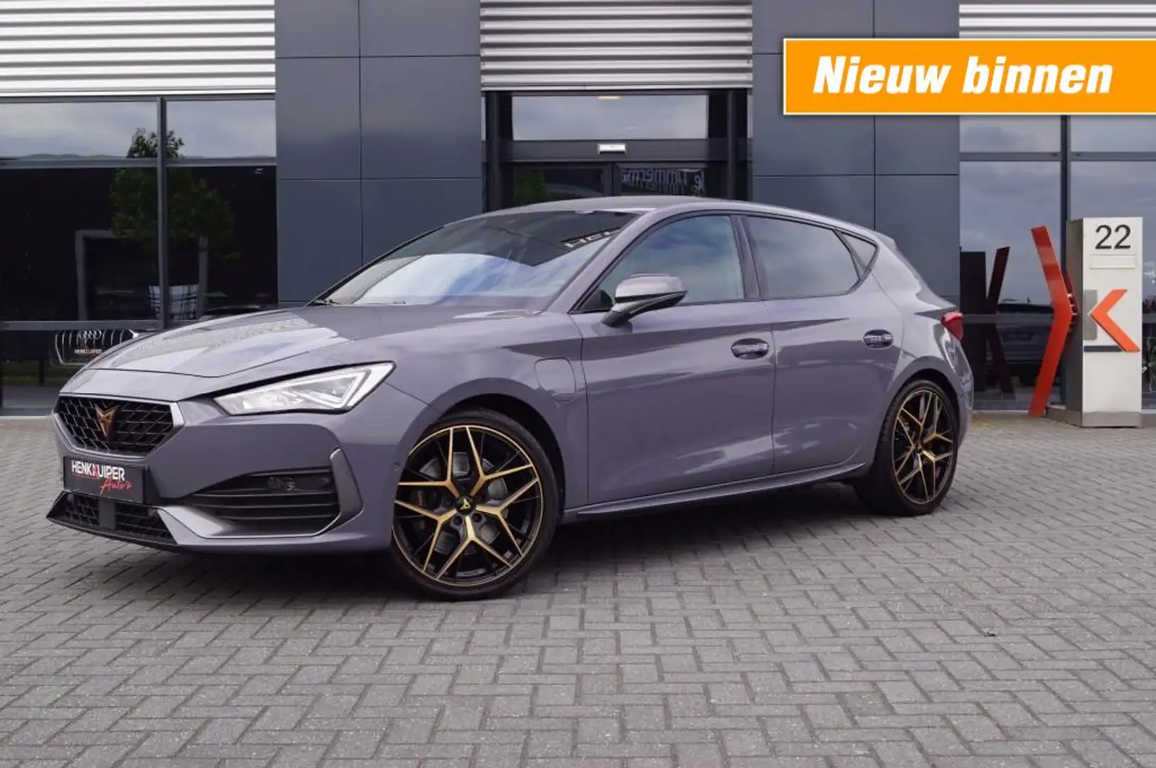 CUPRA Leon 1.4 Hybrid 245pk VZ Performance / 19 LM /DCC /ACC Grijs - 1