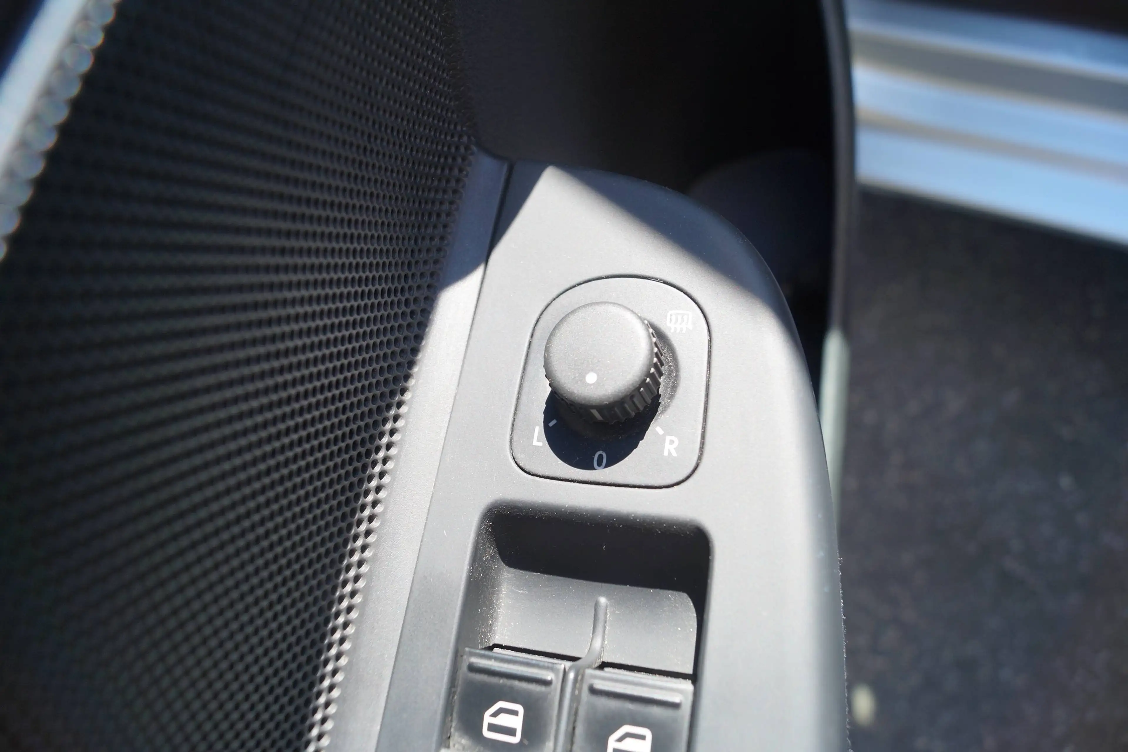 Volkswagen Golf Variant VI 6 1.6 TDI Kombi Variant DSG Klima Radio CD — photo 15