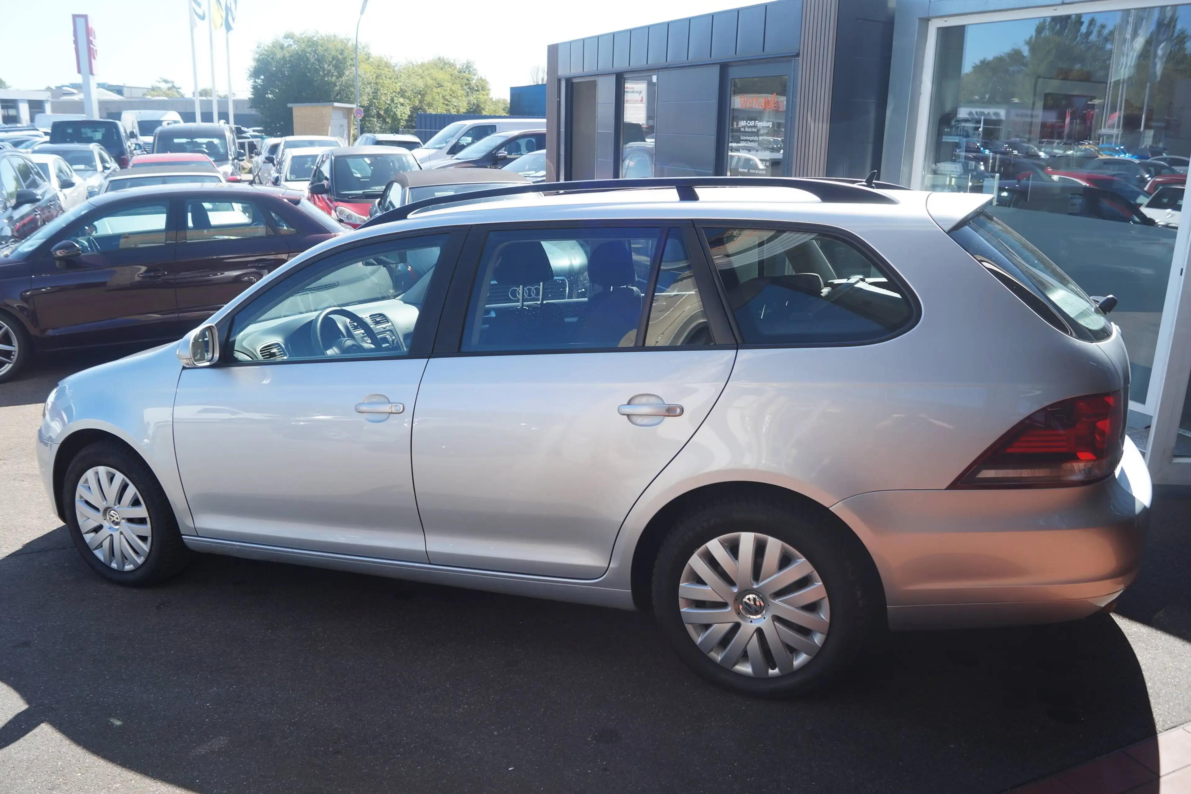 Volkswagen Golf Variant VI 6 1.6 TDI Kombi Variant DSG Klima Radio CD — photo 5