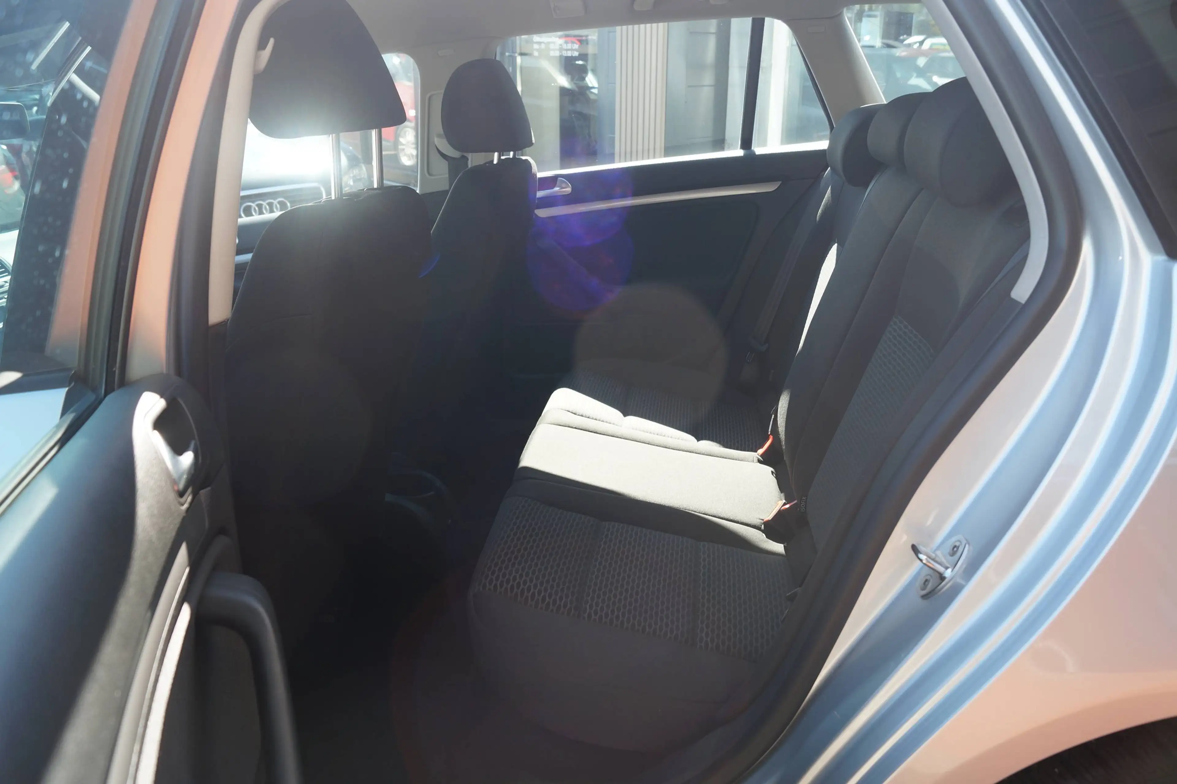 Volkswagen Golf Variant VI 6 1.6 TDI Kombi Variant DSG Klima Radio CD — photo 9