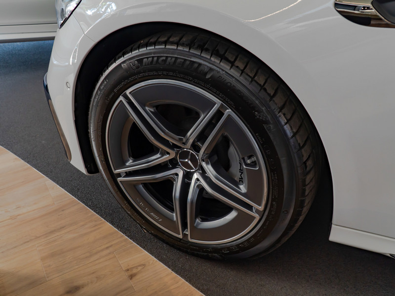 Mercedes-Benz E 53 AMG Hybrid 4M+ T Premium/Pano/AHK/Night/360 — photo 4