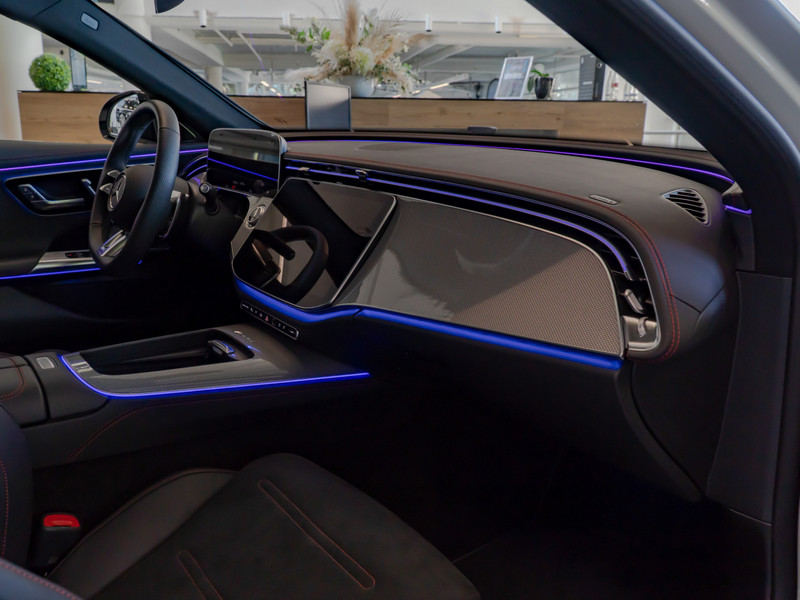 Mercedes-Benz E 53 AMG Hybrid 4M+ T Premium/Pano/AHK/Night/360 — photo 8