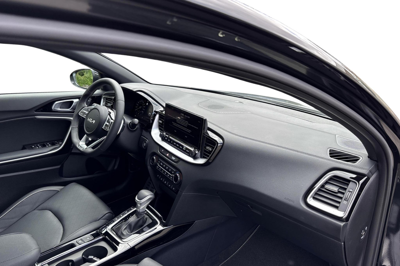 Kia ProCeed / pro_cee'd GT Line 1.5 T-GDI 140 DCT ISG — photo 6