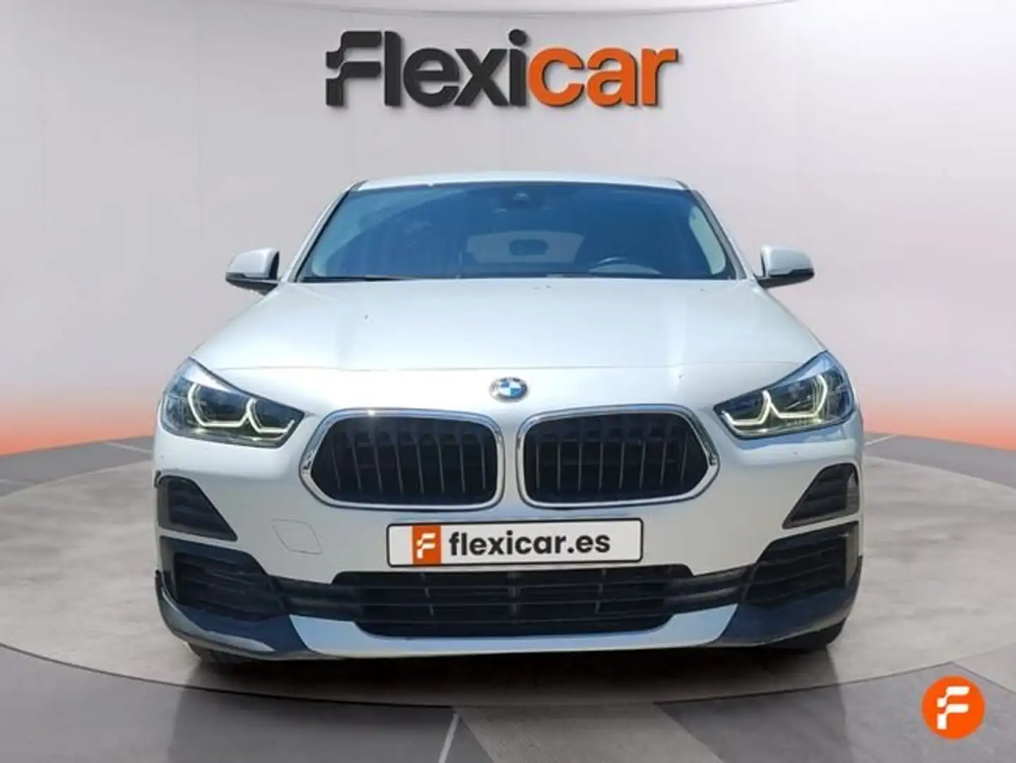 BMW X2 sDrive 18i Weiß - 2