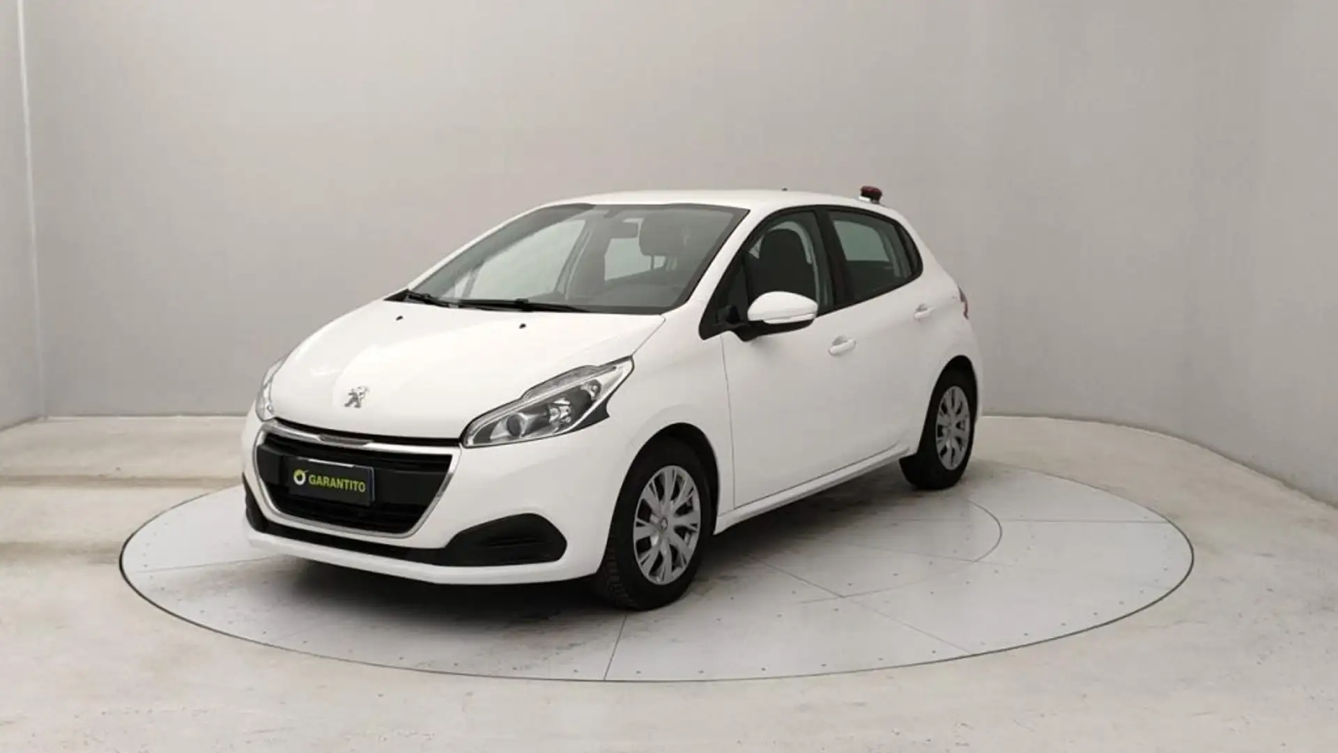 Peugeot 208 1.2 puretech Active s&s 82cv 5p neopatentati Bianco - 1
