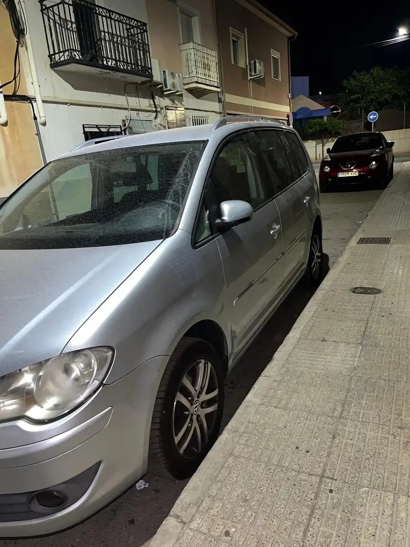 Volkswagen Touran 2.0TDI Advance - 1