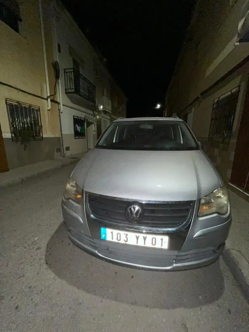 Volkswagen Touran 2.0TDI Advance - 2