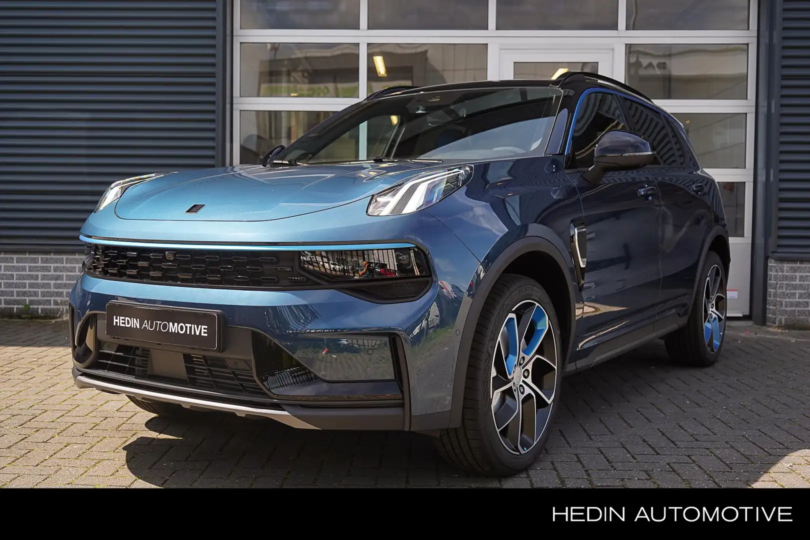 Lynk & Co 01 1.5 Panoramadak | 360° Camera | Apple Carplay | An Blauw - 1