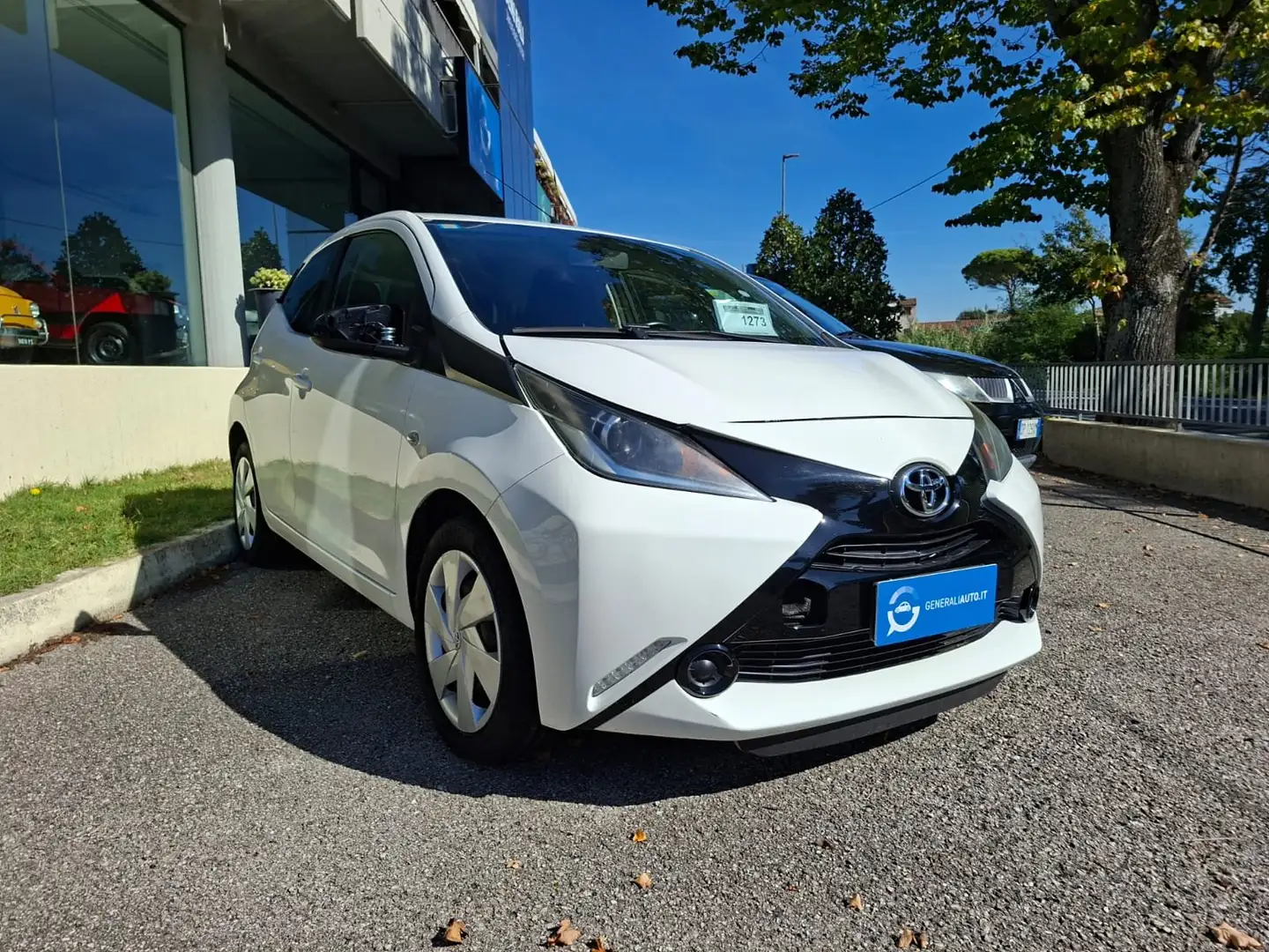 Toyota Aygo Aygo 5p 1.0 x-clusiv my15 Bianco - 1