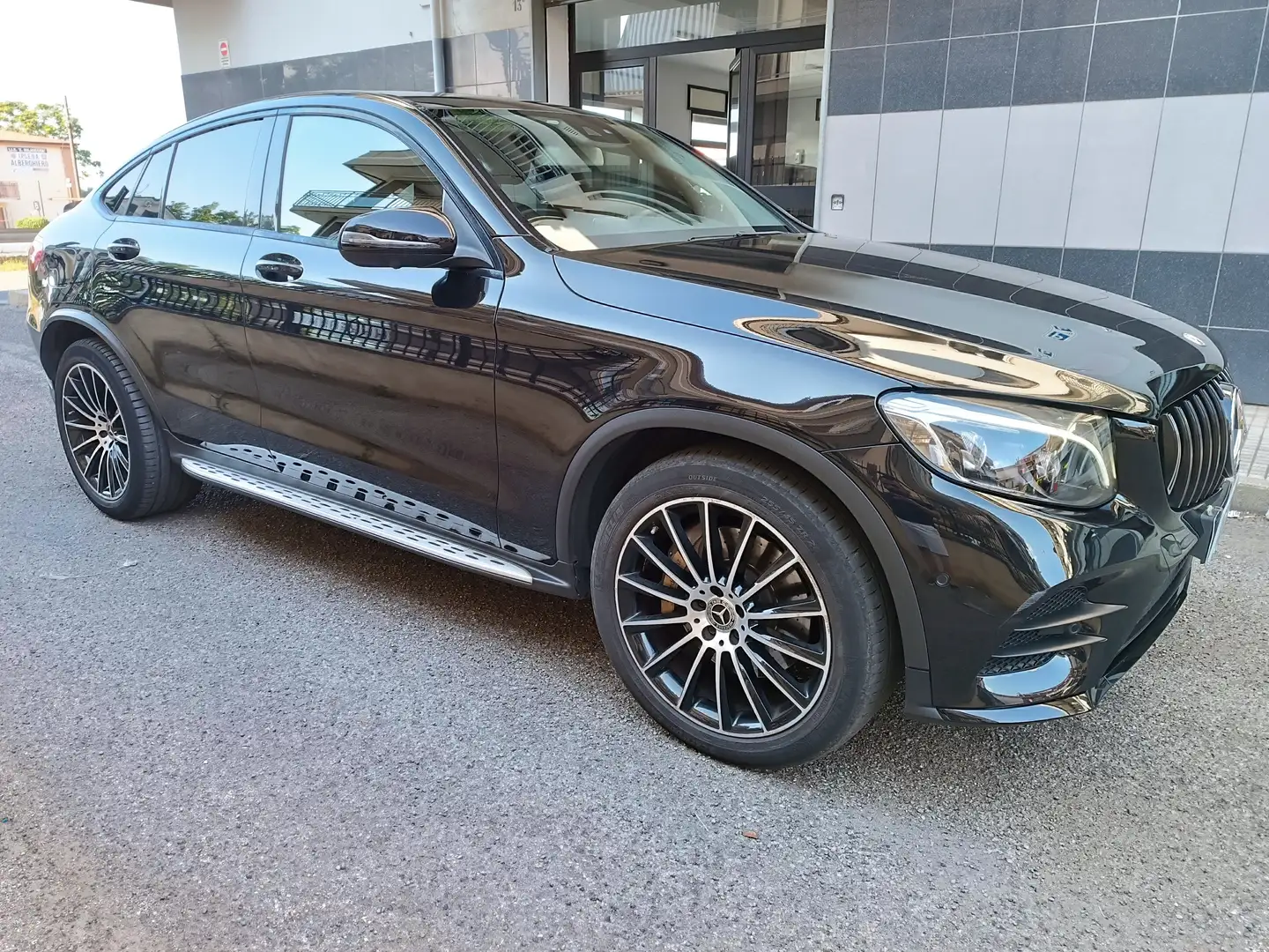 Mercedes-Benz GLC 220 GLC Coupe 220d AMG Premium 4matic Nero - 2