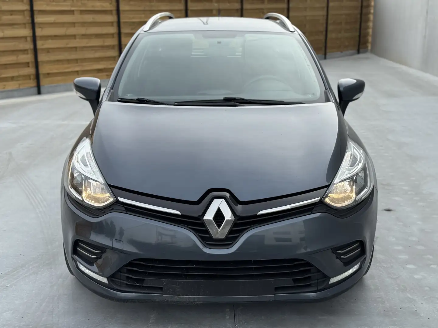 Renault Clio GRANDTOUR / FACELIFT! / EURO 6b! / GEKEURD VVK! Grijs - 2