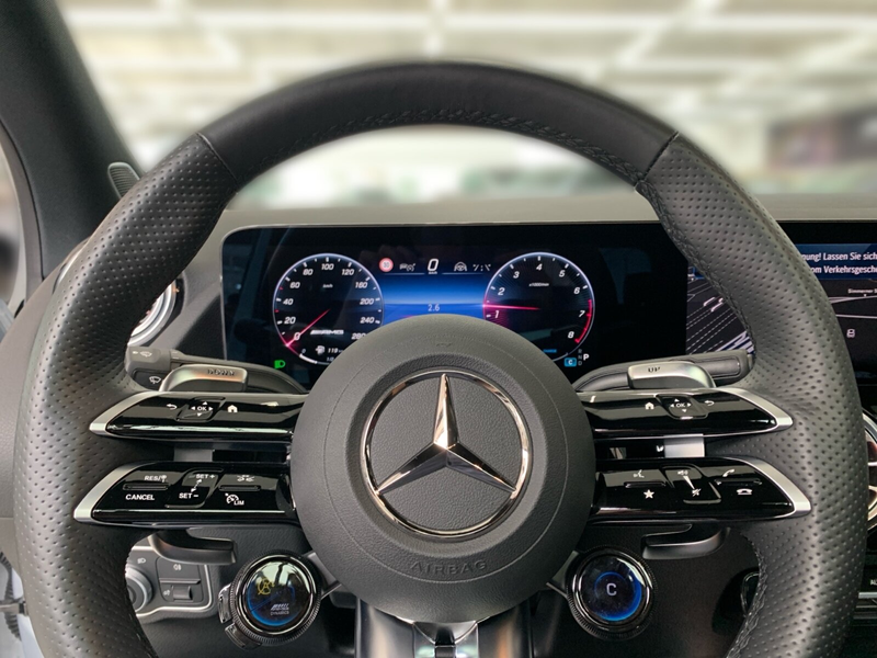 Mercedes-Benz GLA 35 AMG AMG GLA 35 4M *NIGHT*MEMO*MBEAM*PANO*RFK*DISTR* — photo 8