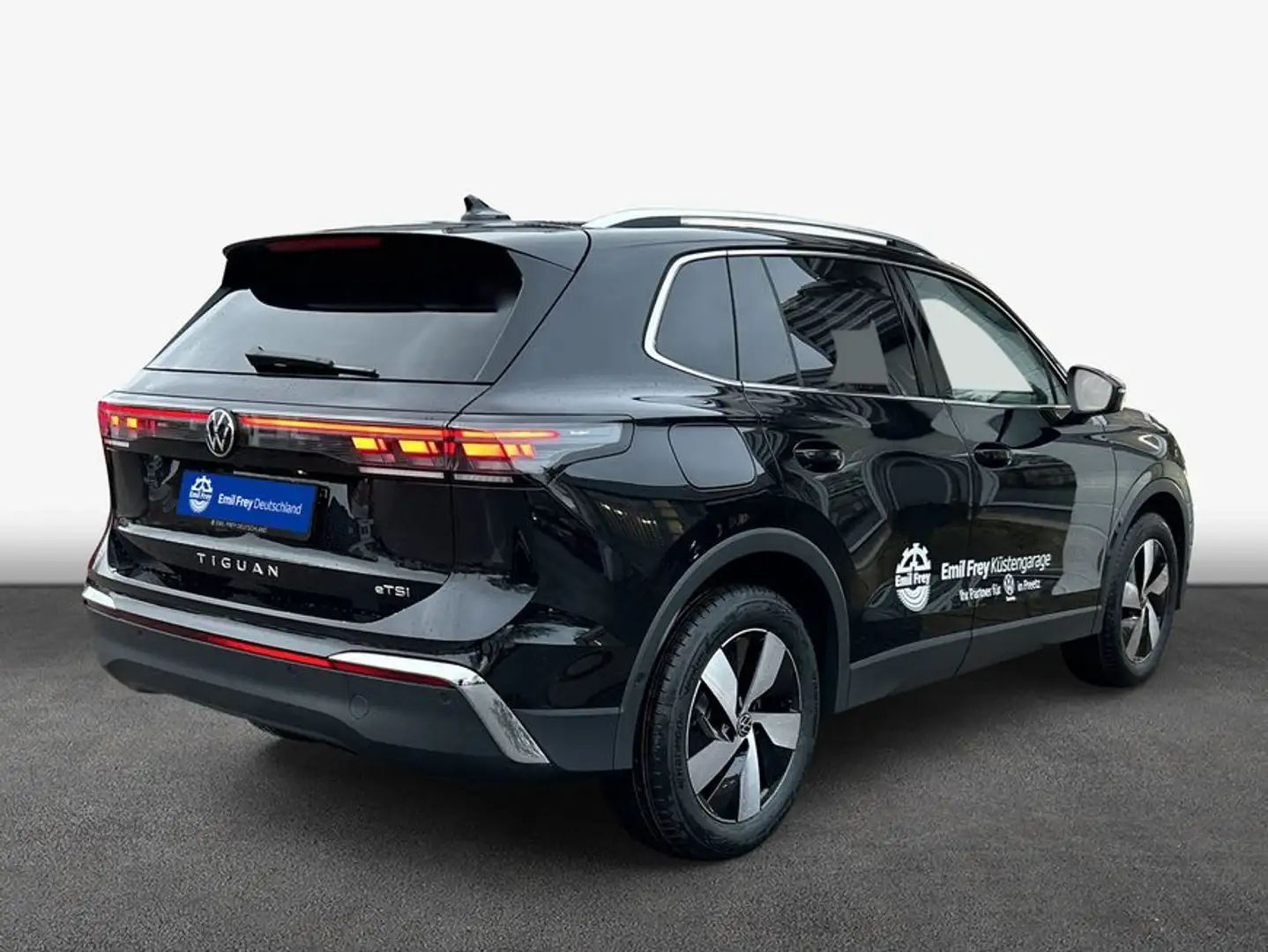 Volkswagen Tiguan 1.5 eTSI Elegance AHK, Navi, zus. WR Schwarz - 2