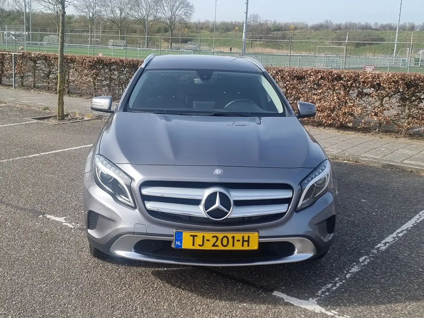 Mercedes-Benz GLA 200 Prestige Grijs - 2