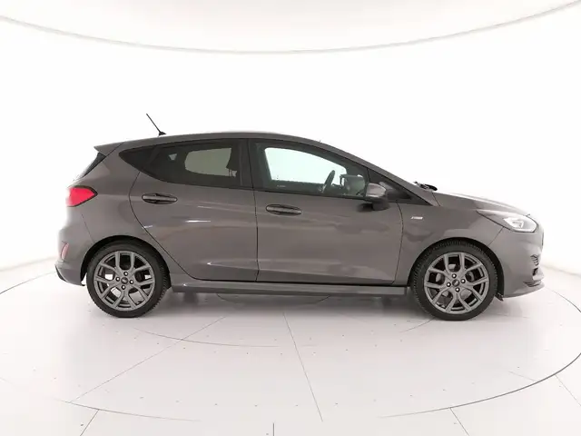 Ford Fiesta view 3