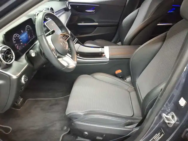Mercedes-Benz C view 7