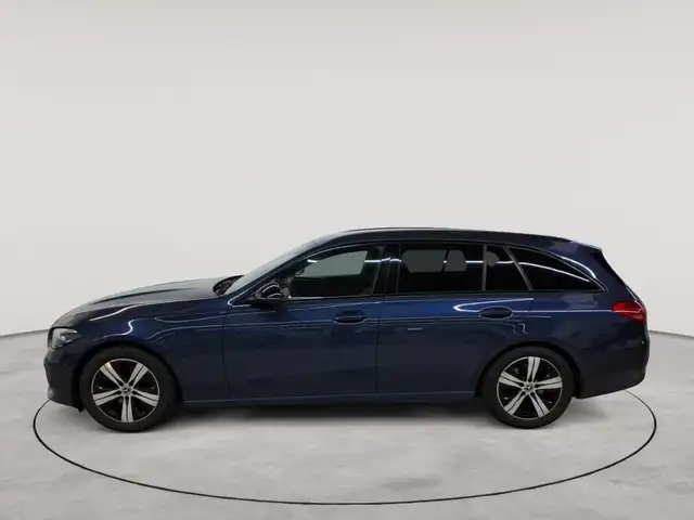 Mercedes-Benz C view 6