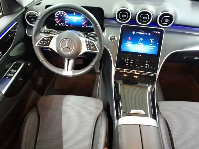 Mercedes-Benz C view 10
