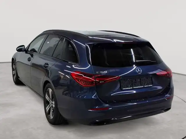 Mercedes-Benz C view 5