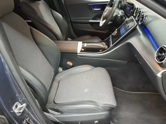 Mercedes-Benz C view 8