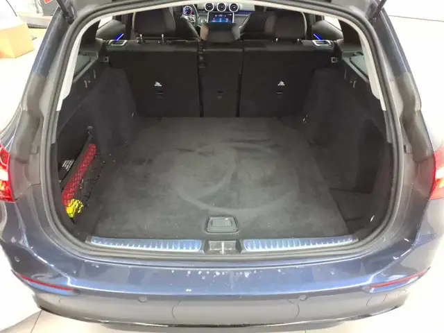 Mercedes-Benz C view 15