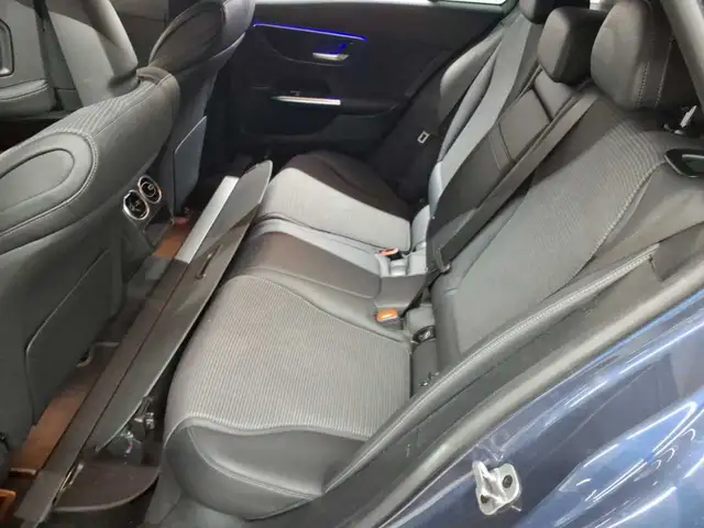 Mercedes-Benz C view 13