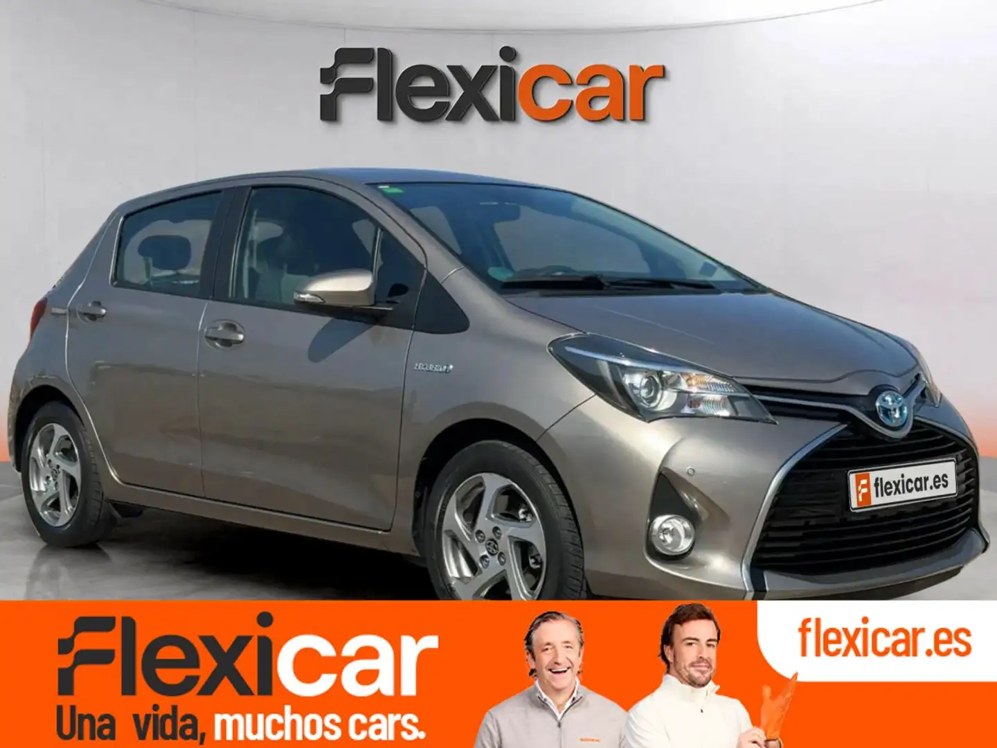 Toyota Yaris Hybrid Advance Gris - 1