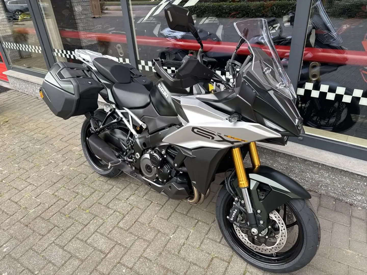Suzuki GSX-S 1000GX - 2