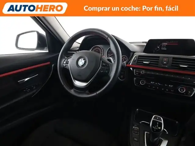 BMW 3 Series view 14