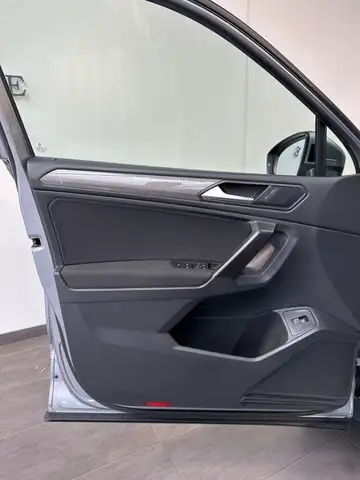 Volkswagen Tiguan Allspace view 10