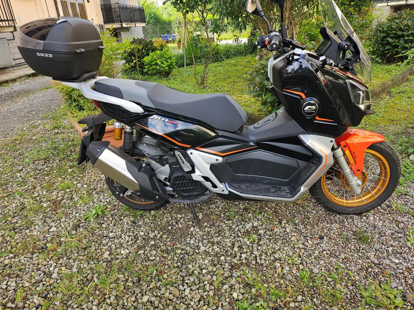 QJ Motor Atr 125 Чёрный - 2