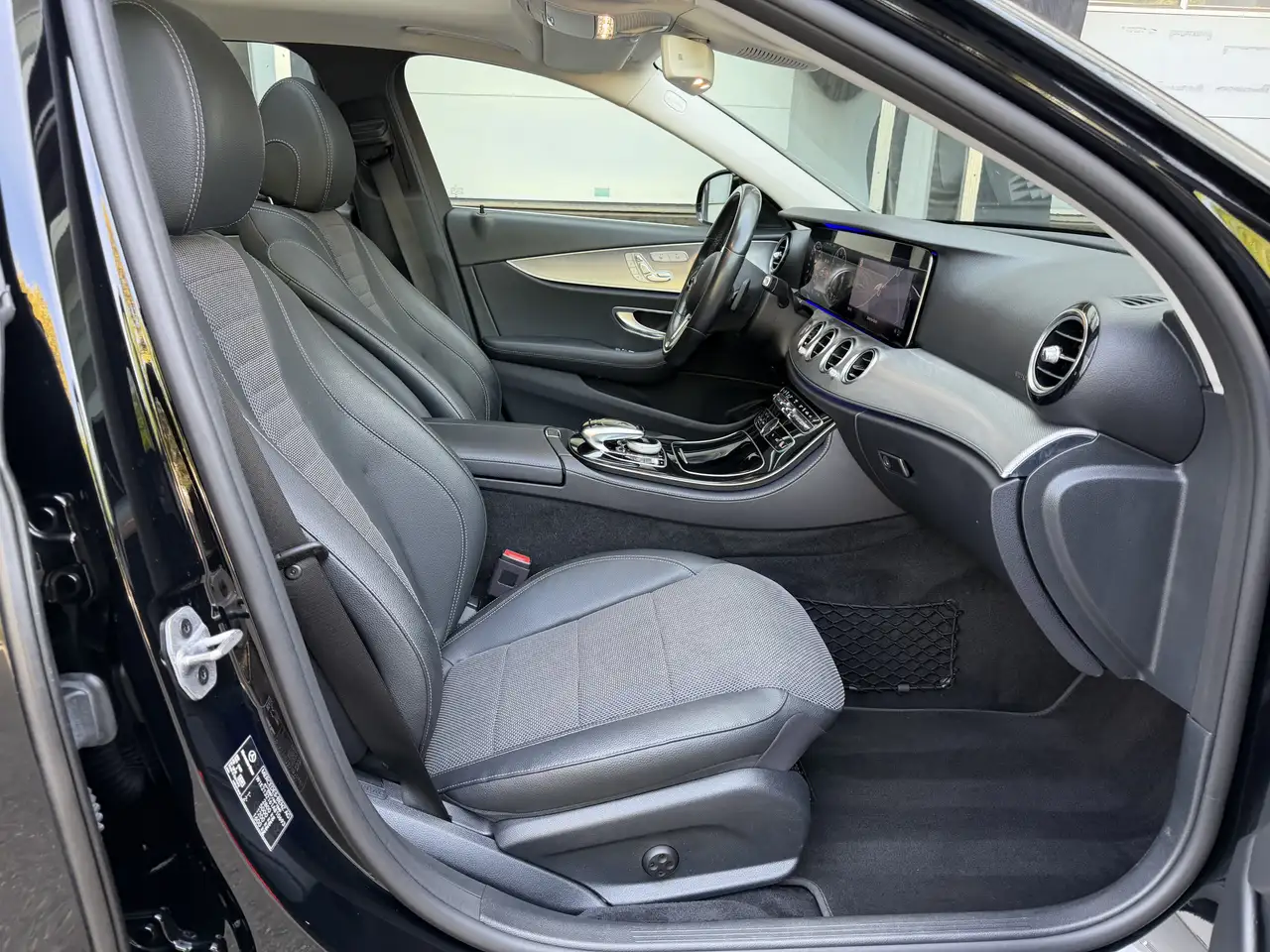 Mercedes-Benz E-Class de Avantgarde LED Pano Distronic Rü-Kamera, миниатюра 26