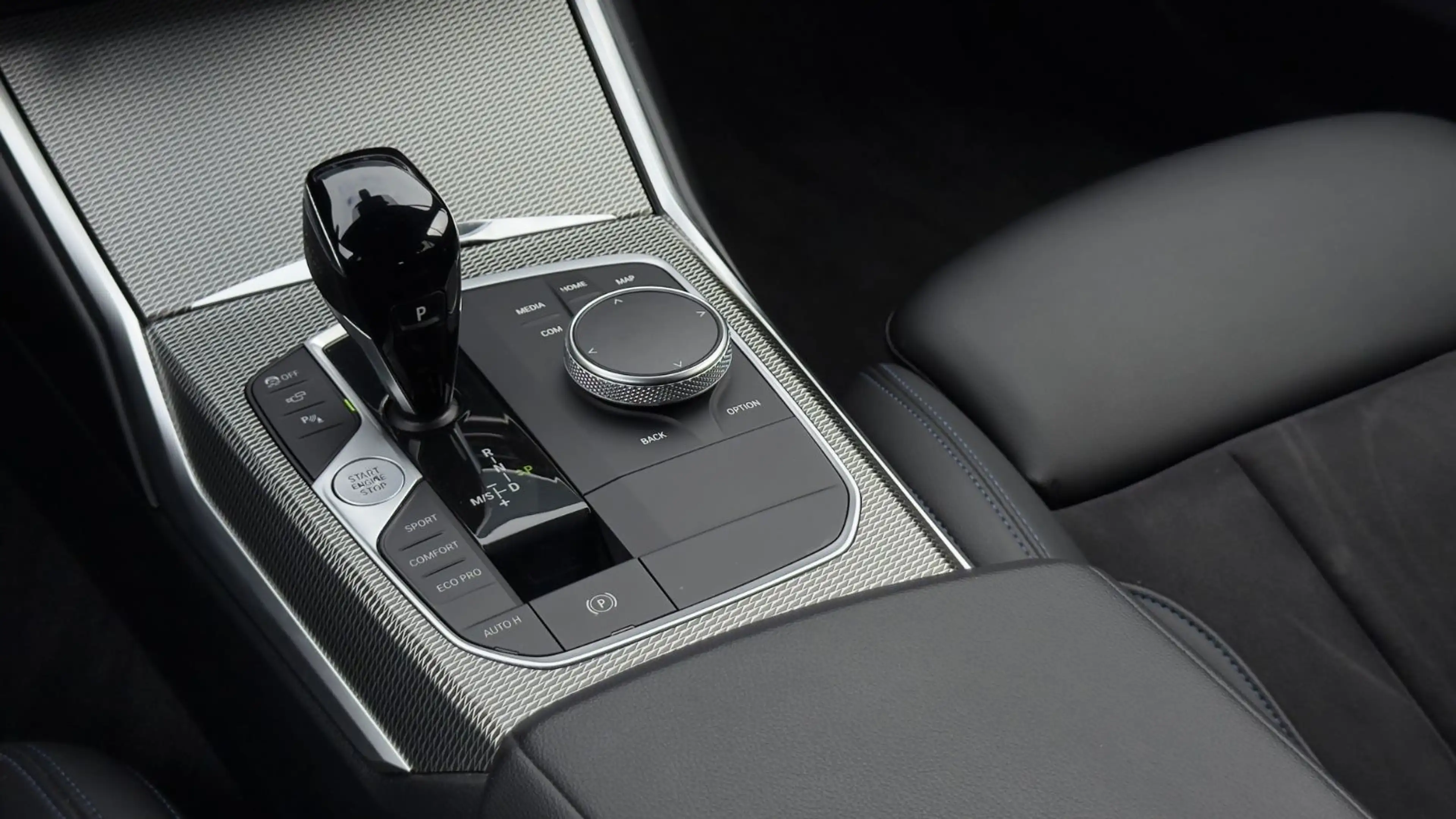BMW 340 Touring xDrive Laser 360° H&K StHzg AHK — photo 34