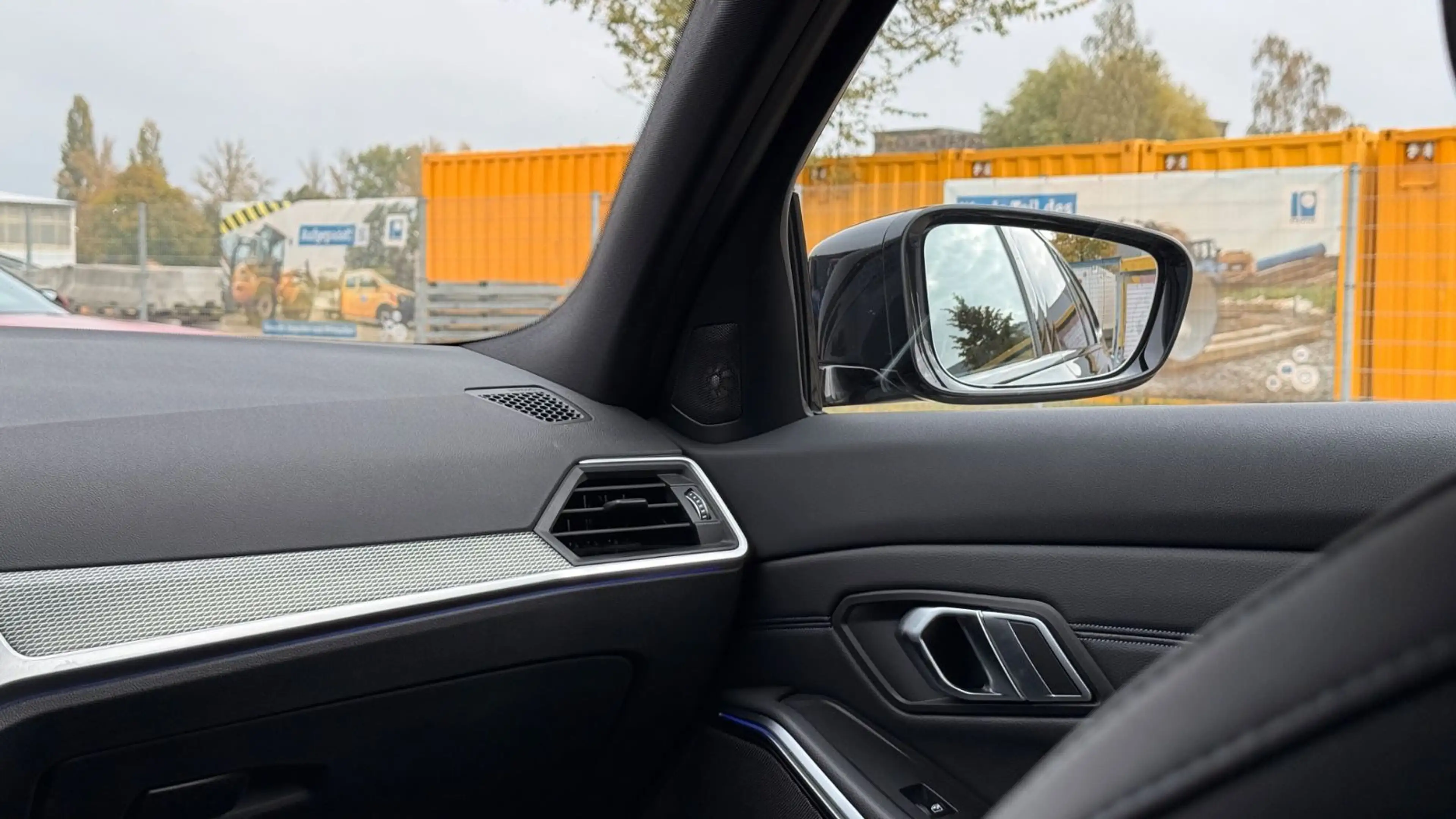 BMW 340 Touring xDrive Laser 360° H&K StHzg AHK — photo 35