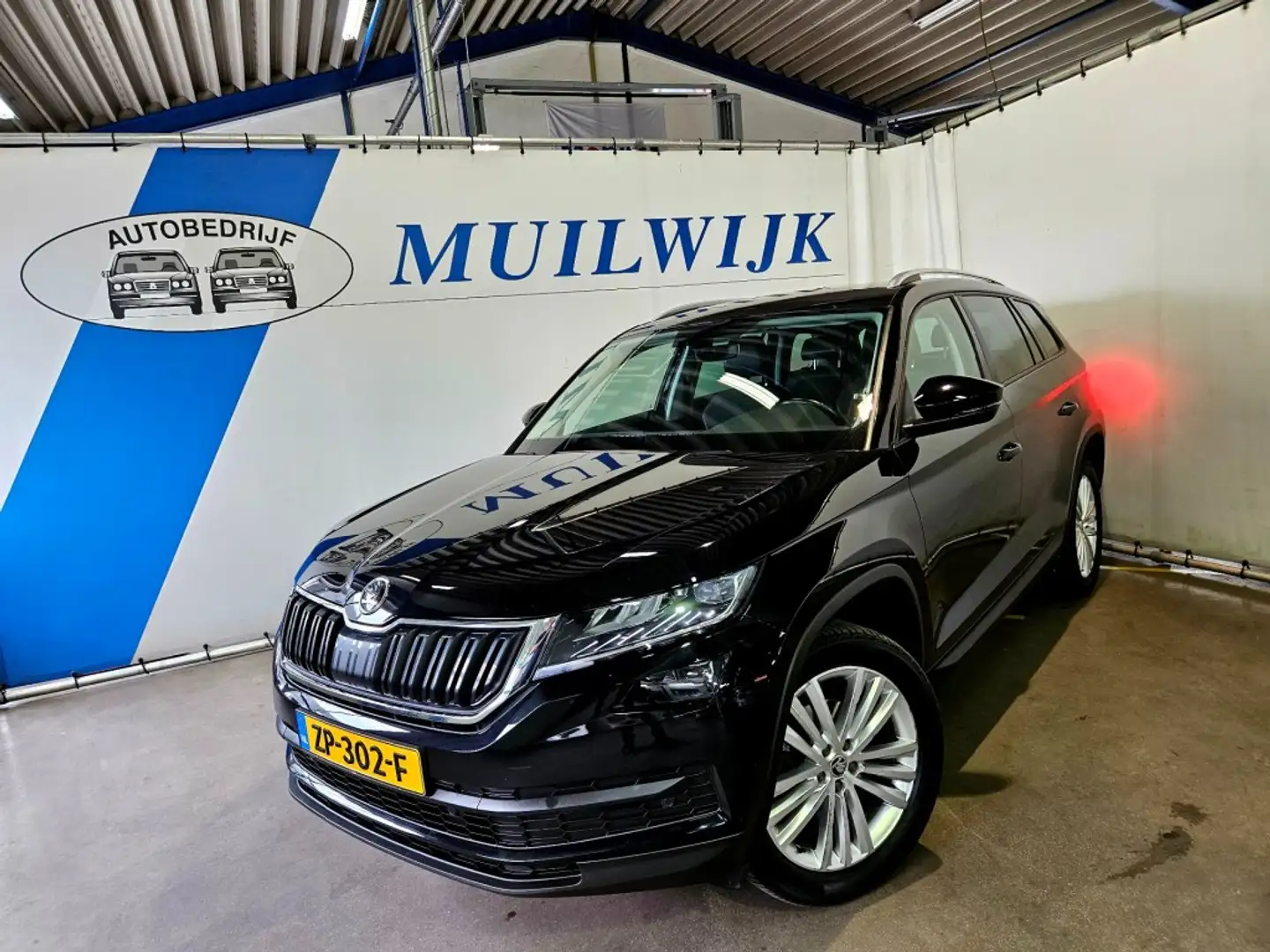 Skoda Kodiaq 1.5 TSI Business Edition / 7 Persoons / Navi / Ful Zwart - 2
