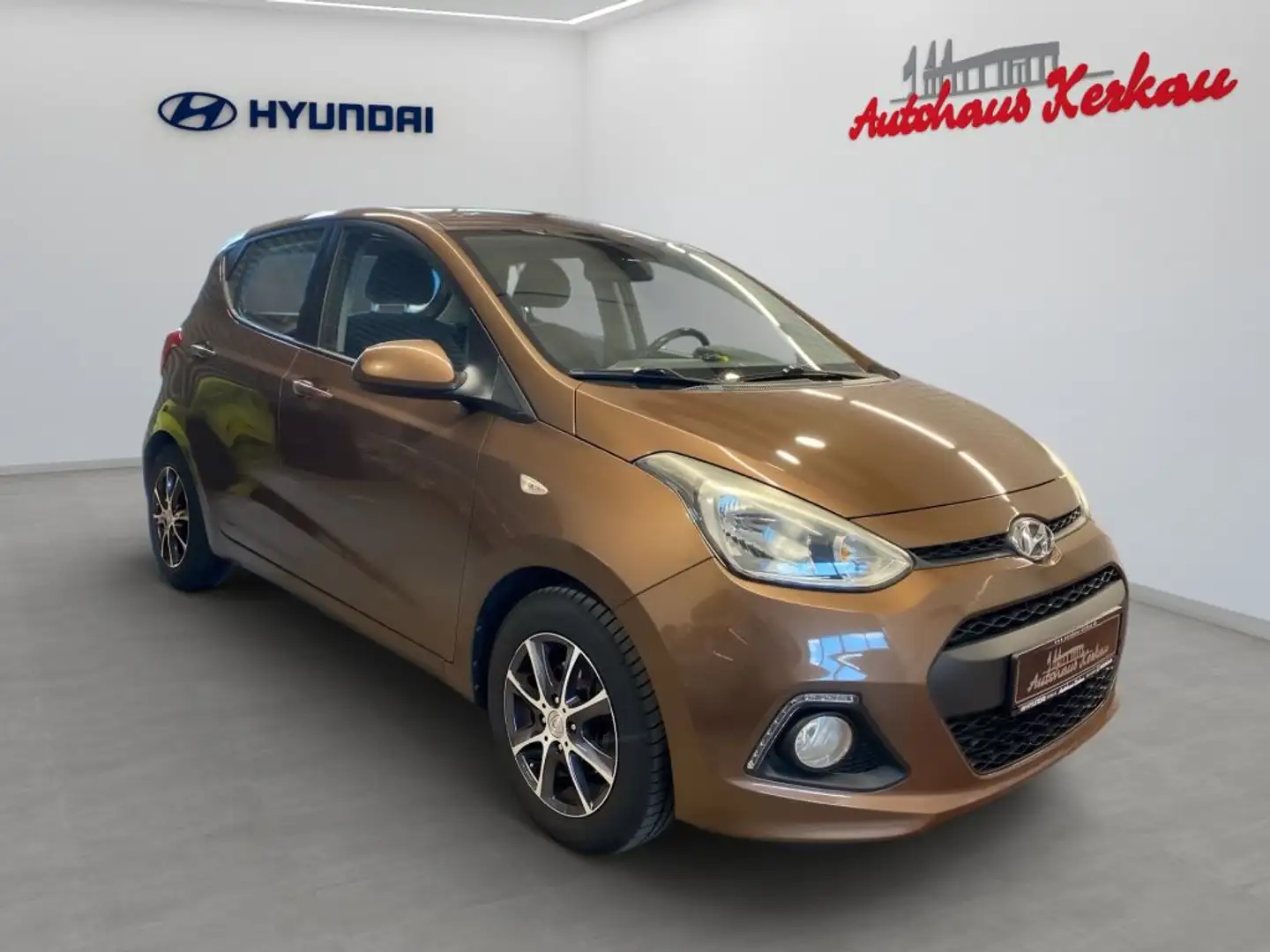 Hyundai i10 1.2 Fifa World Cup Edition Bruin - 2