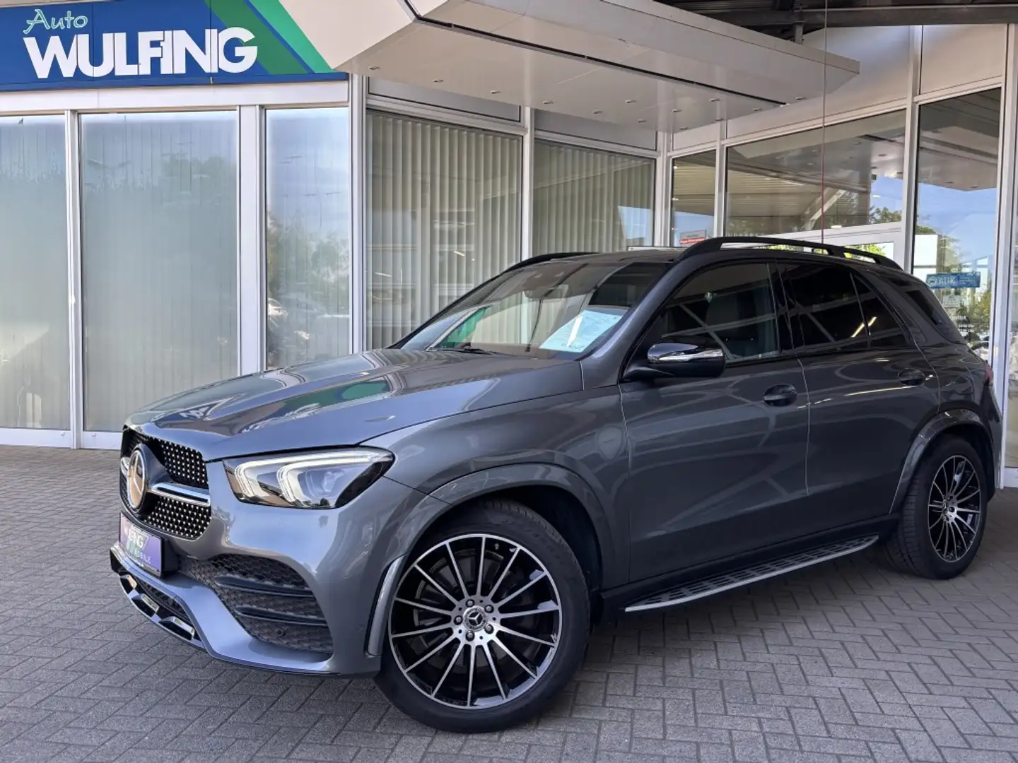 Mercedes-Benz GLE 350 de 4Matic AMG AHK LED Pano ACC 1.Hd.+AH Grau - 1