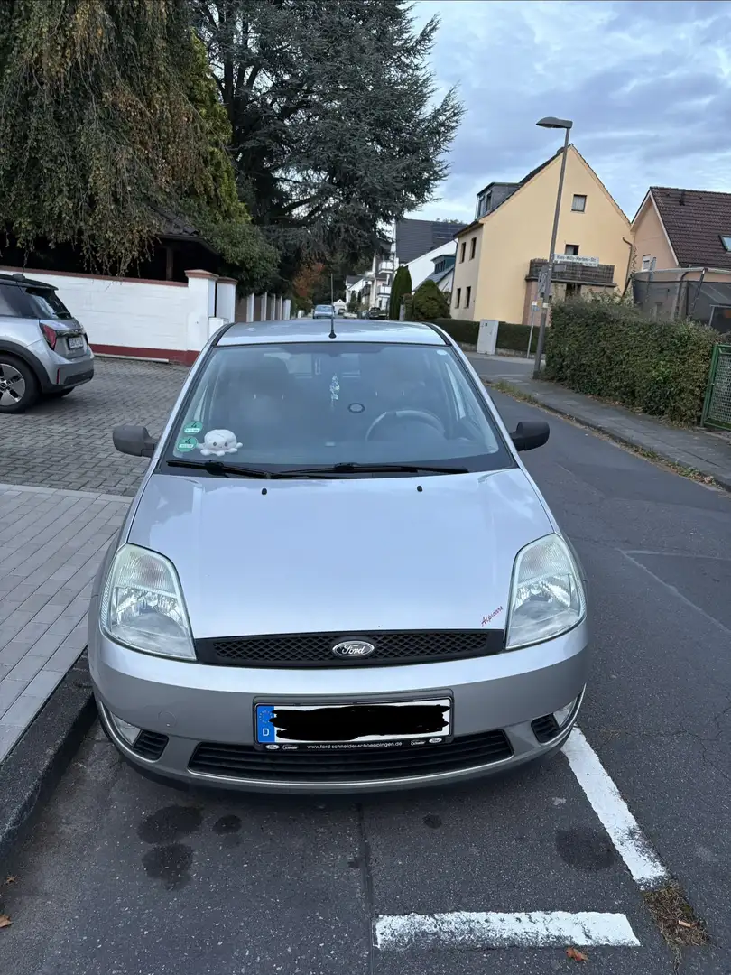 Ford Fiesta Futura 2 - 1