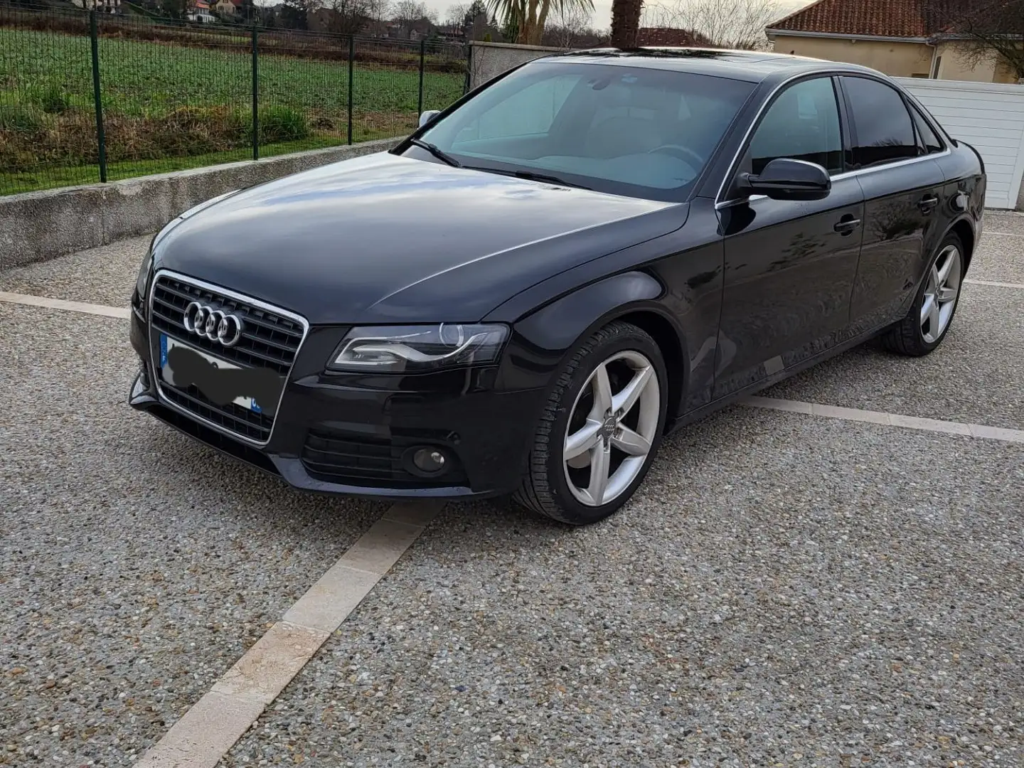 Audi A4 2.0 TDI 143 DPF Ambition Luxe Noir - 1