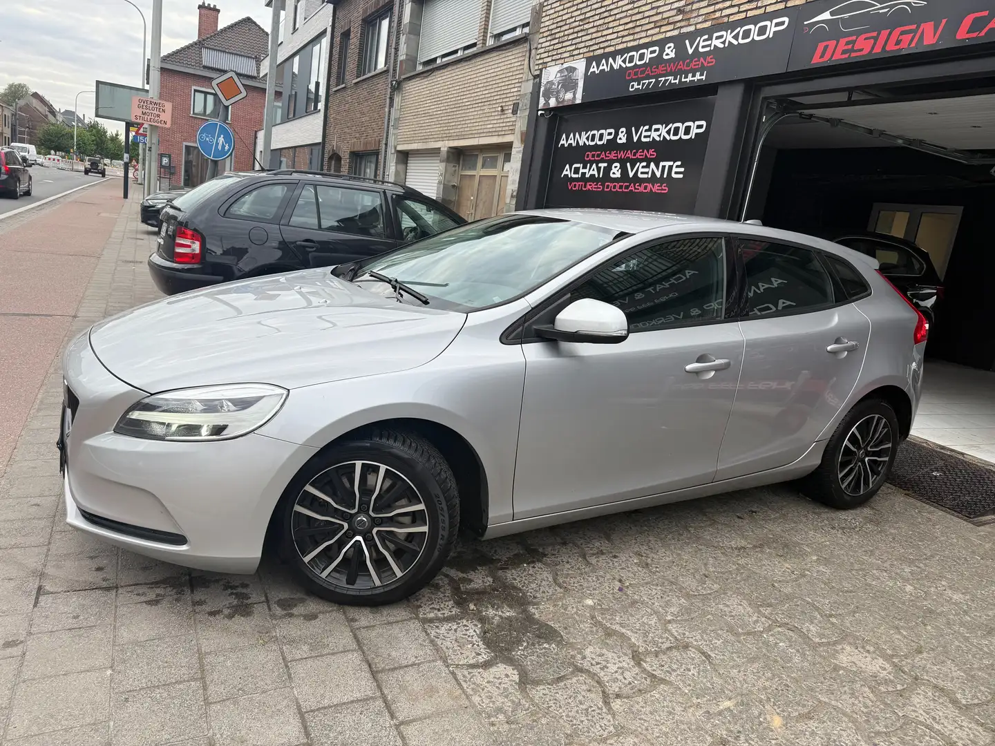 Volvo V40 1.5 T2 Automatique Phare Led Carnet Volvo Tva 9298 Zilver - 1